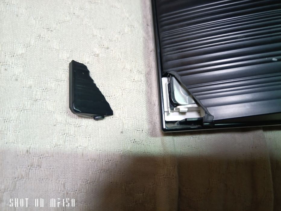 Продам телевізор Samsung smart tv 4k 43" ue43nu7090u бита матрица.