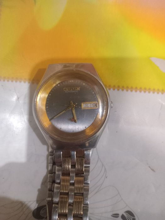 Часы  Citizen в оличном сосоянии, цена  1800гр