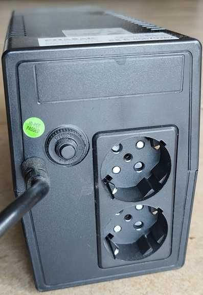 UPS Phasak 850VA Model: P6B 600VA