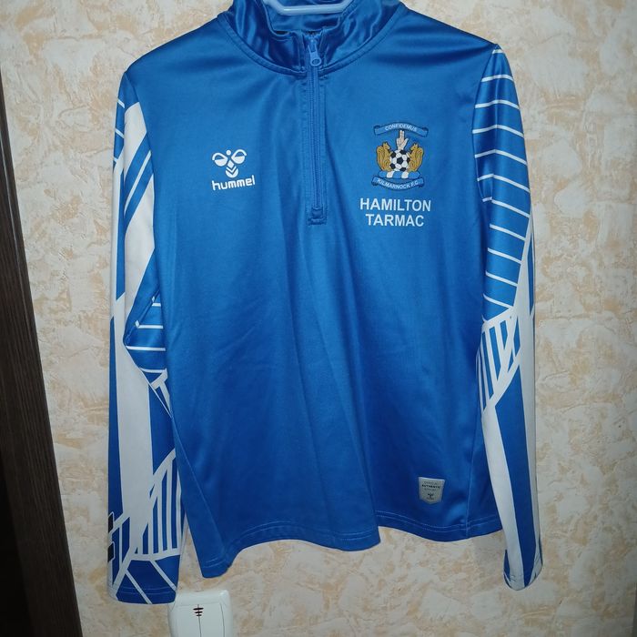 Спортивная кофта Hummel 164 см на 14 лет. Олимпийка для футбола