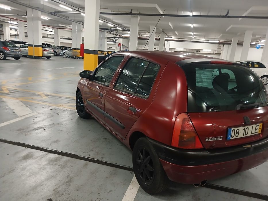 Renault clio 1.2 ano 99