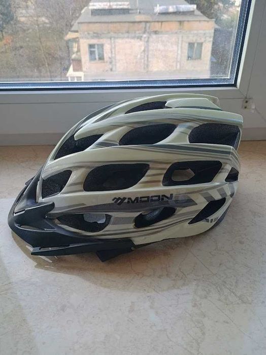 Захисний  шолом для дорослого