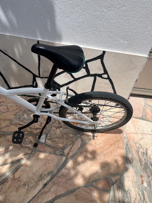 Vendo Bicicleta BTwin Boy 300.