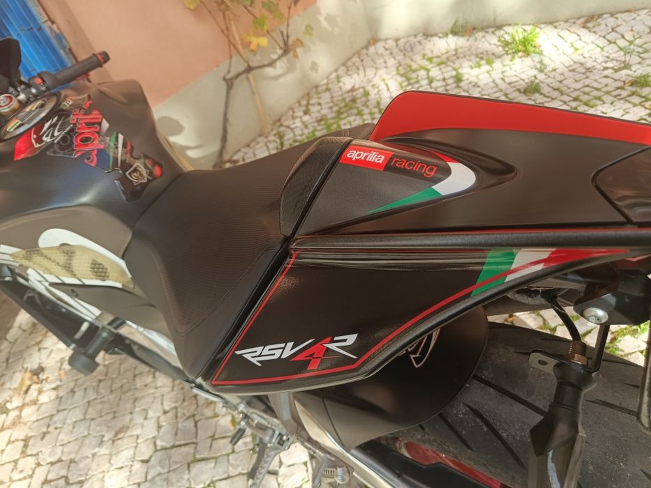 Aprilia rsv4 (2018)