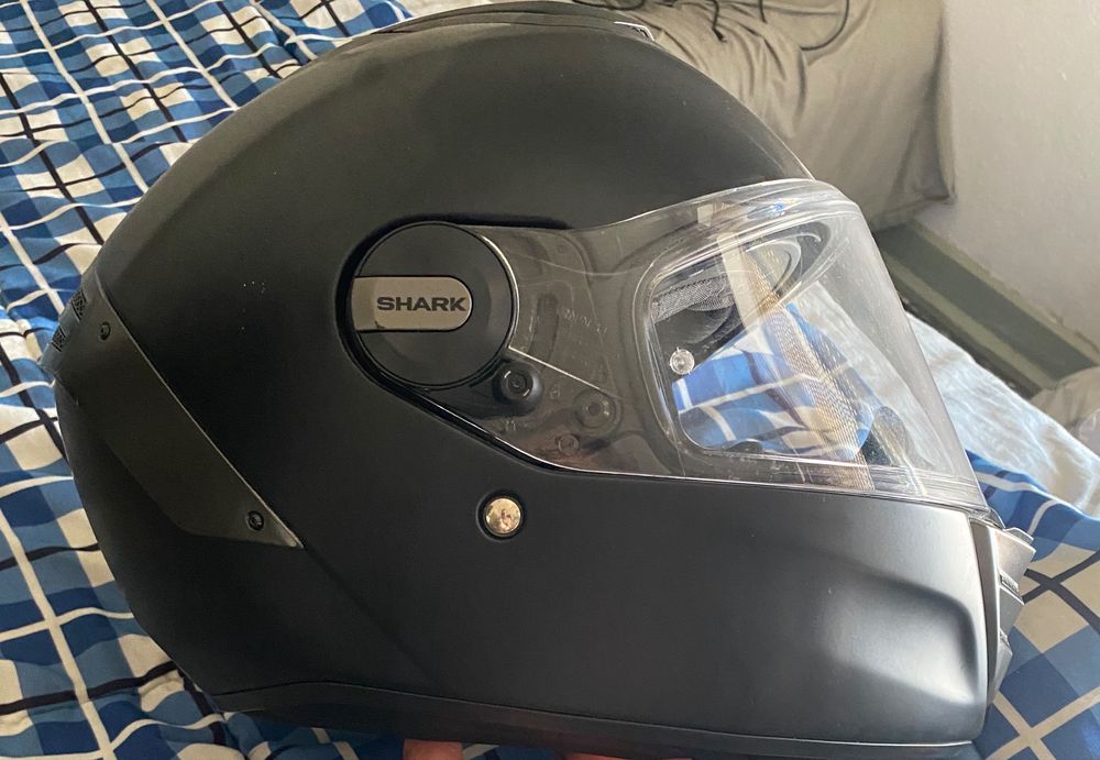 Capacete SHARK Integral Preto Mate – Praticamente Novo