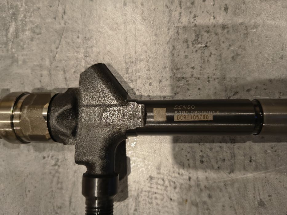 Wtryski Denso kupione Nowe rok na aucie Mazda 5 2.0 145 koni