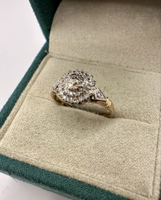 Złoty pierścionek z diamentami 0,25ct