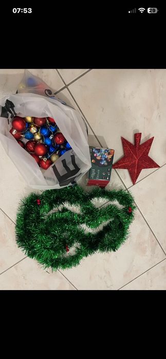 Árvore de Natal com enfeites