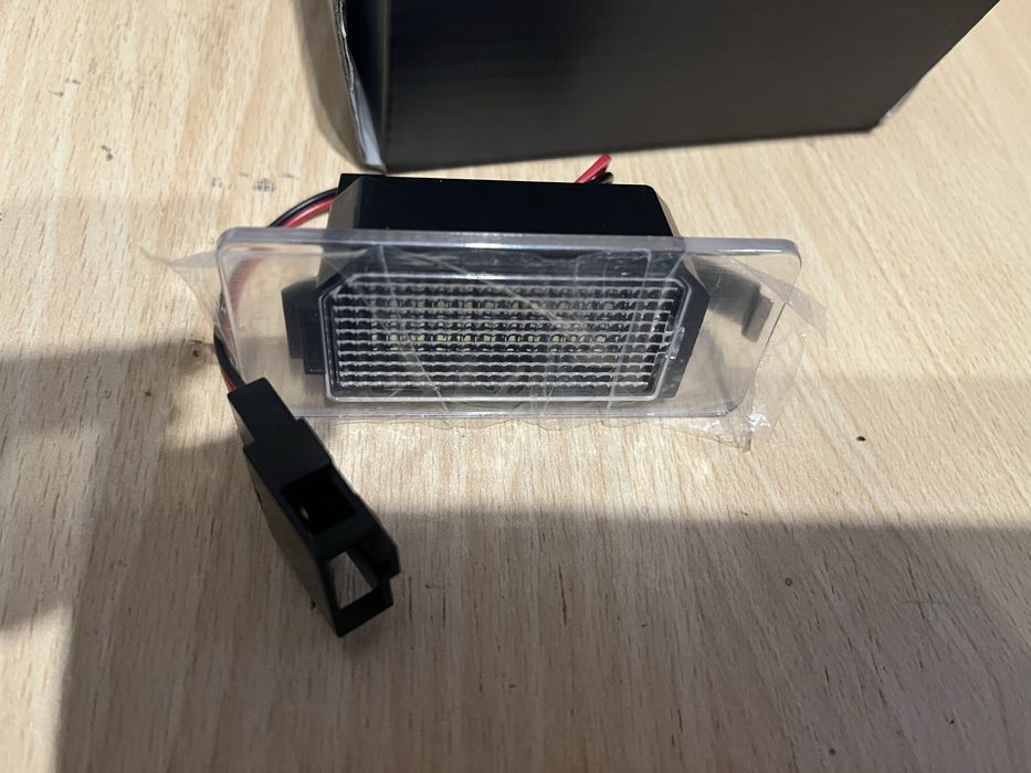 Подсветка номера Audi A4 B8 A5 S4 Q5 TT VW PASSAT вантажів