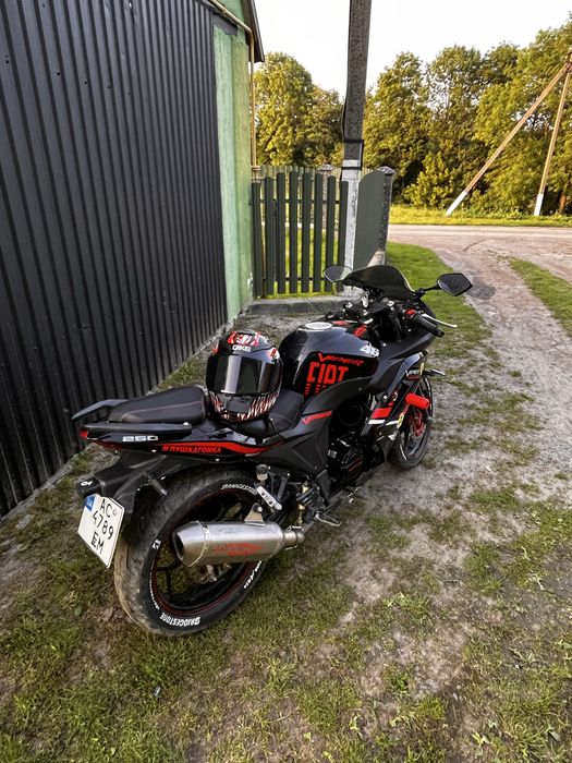 Продам мотоцик Viperf2 250