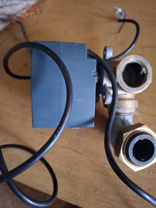 Siłownik ARM 343+ zawór