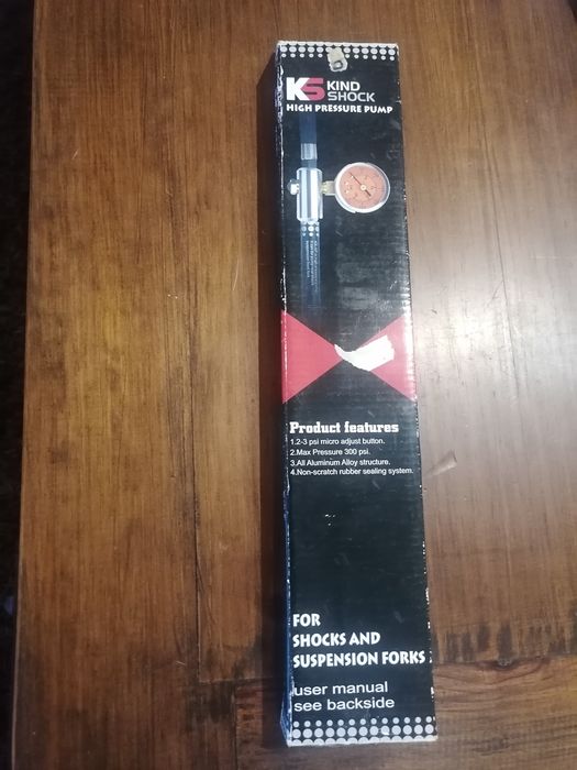 Vendo bomba para encher/ calibrar suspensão de bicicletas