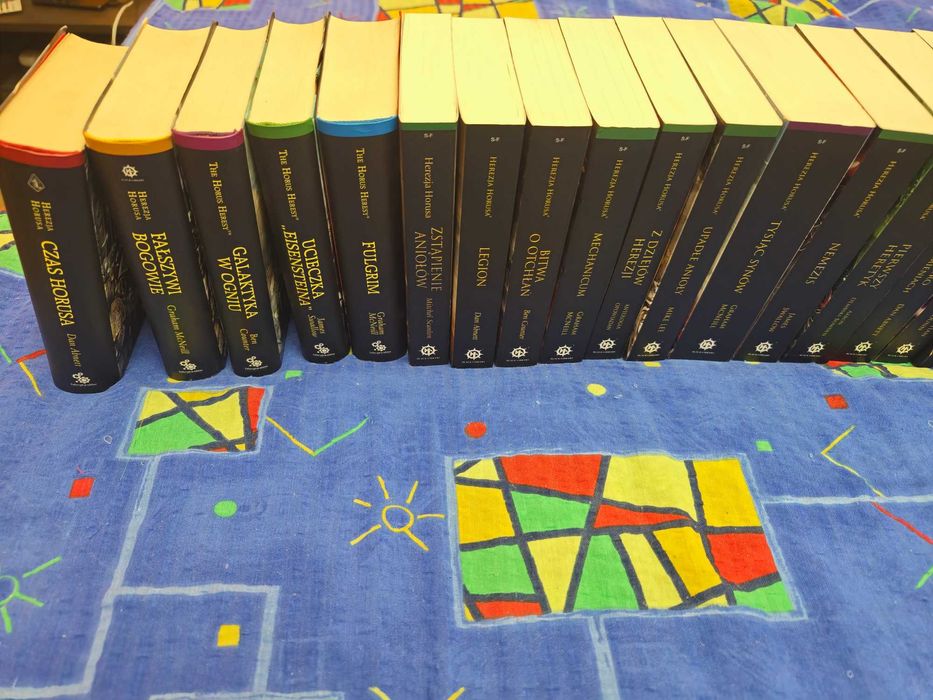 Herezja Horusa - zestaw 25 książek