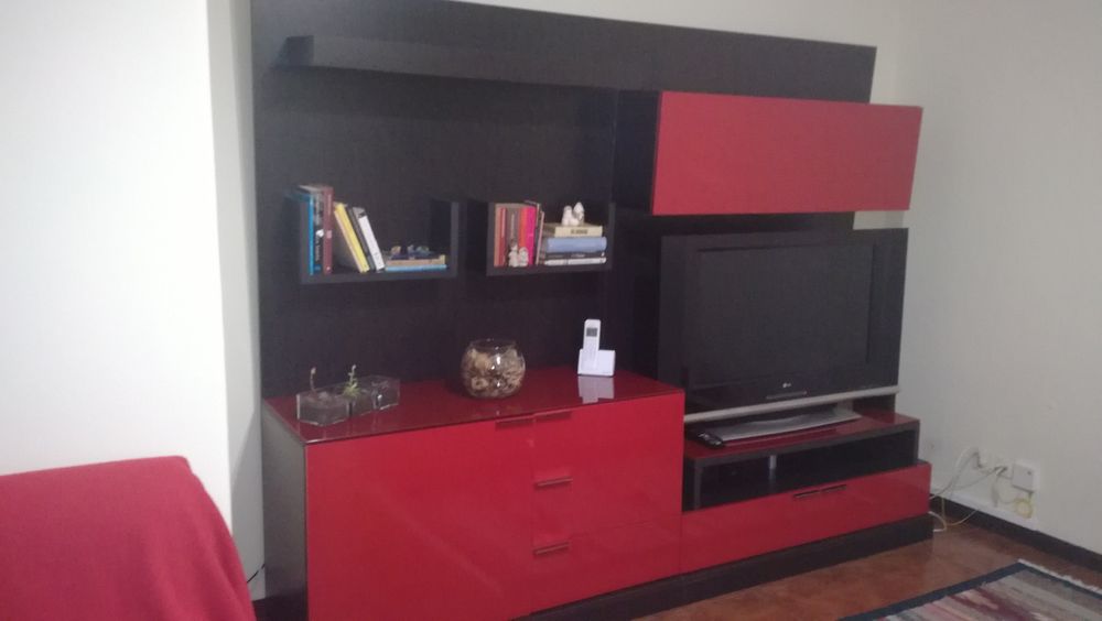 Móvel moderno e ótimo estado