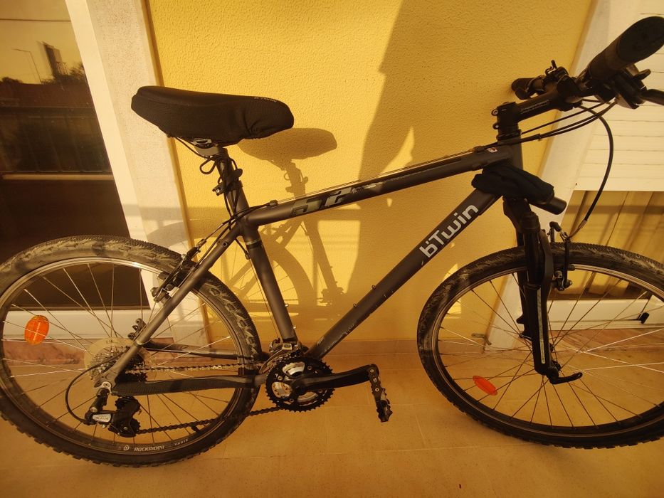 Pack Bicicleta B'Twin 5.0 + Cadeado de Corrente Decathlon + Bomba + Pneus Extra