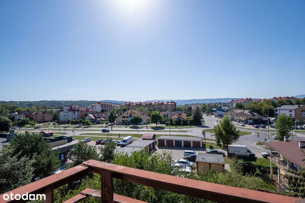 3-4 pokoje, 72 m², garaż, oddzielna kuchnia, 4 pięt.
