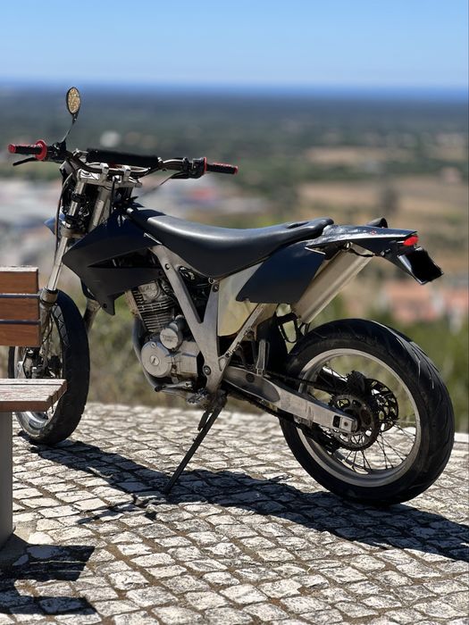 Ajp pr3 125cc 2011