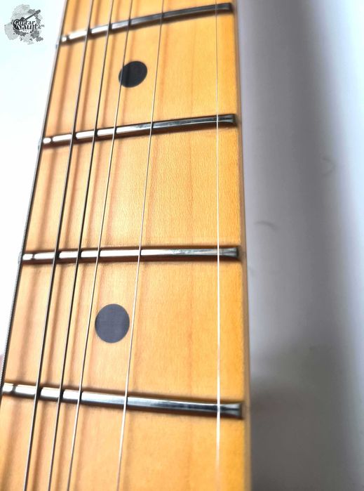 Fender® American Ultra Stratocaster® HSS '2023 Texas Tea w/case