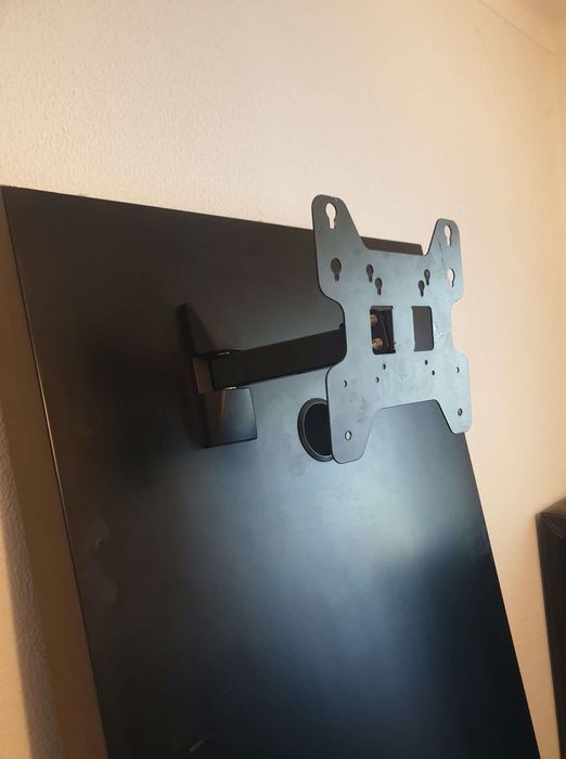 Móvel vertical para televisão