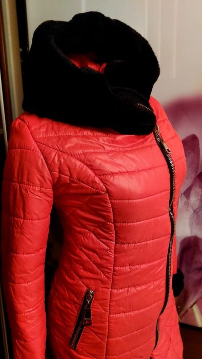 Зимова жіноча куртка (S-M)