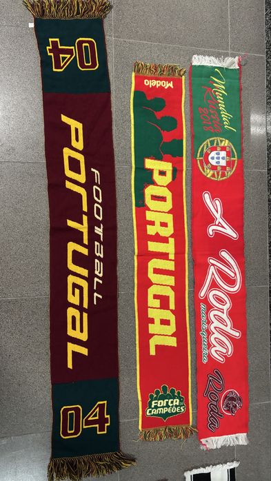 Lote de cachecois da selecao portuguesa