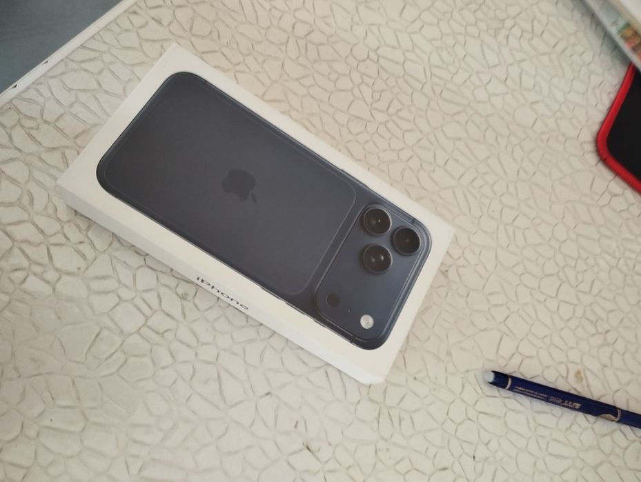 Срочно продам iPhone 17 pro max 1tb АКБ 100%