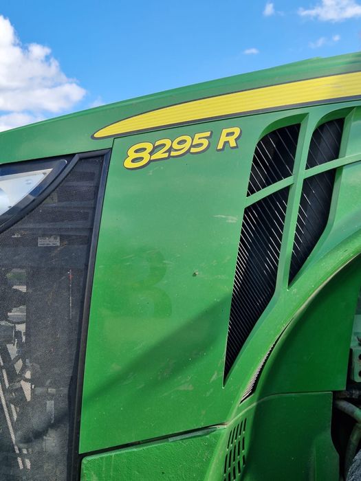 Ciagnik rolniczy John Deere 8295R