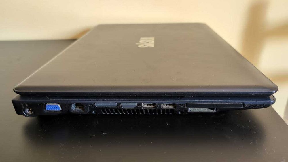 Portátil Insys M761SU