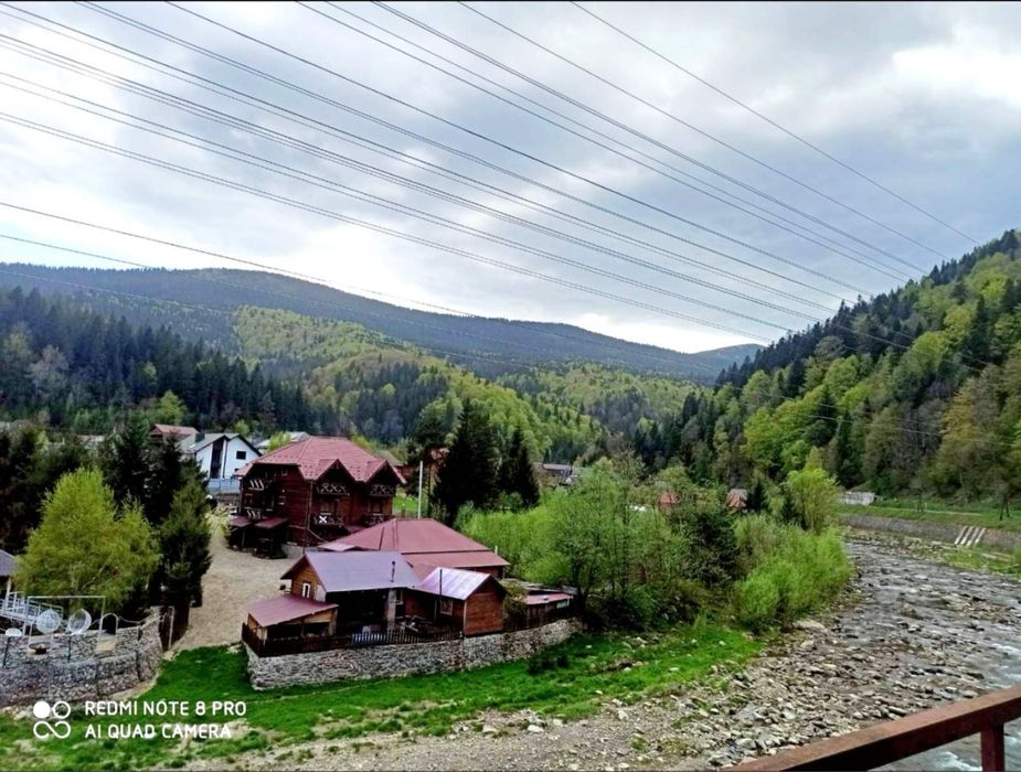 Яремче/Микуличин/готель/діючий бізнес/Карпаты, річка Прут