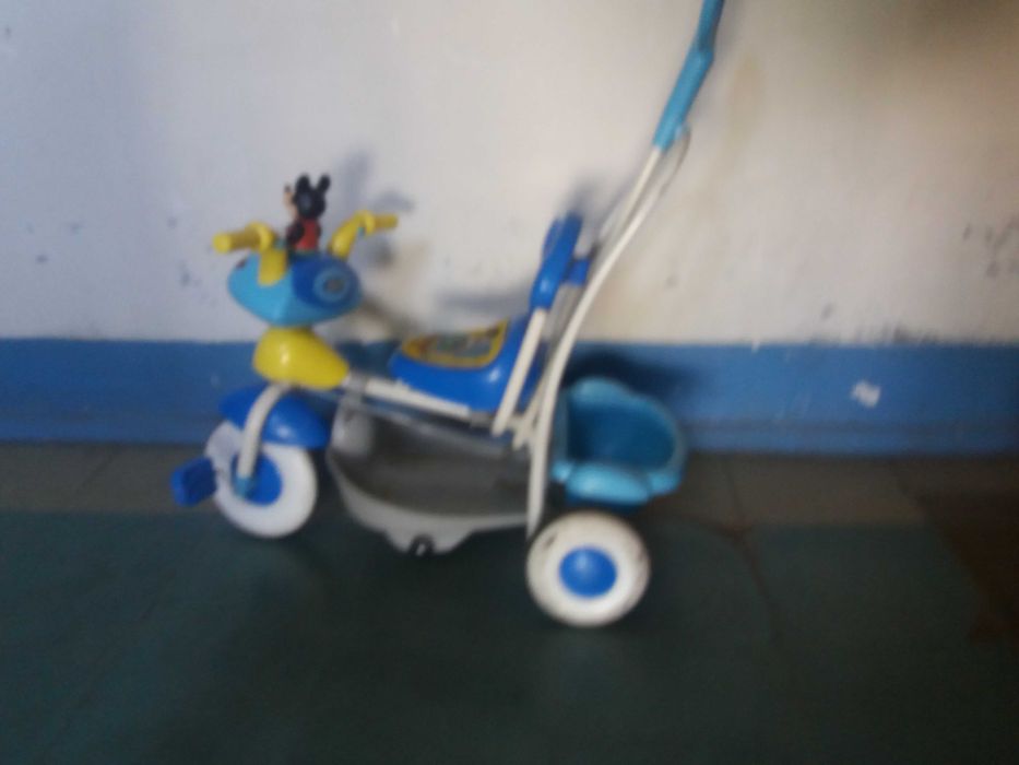 Велосипед детский disney С  родительской ручкой