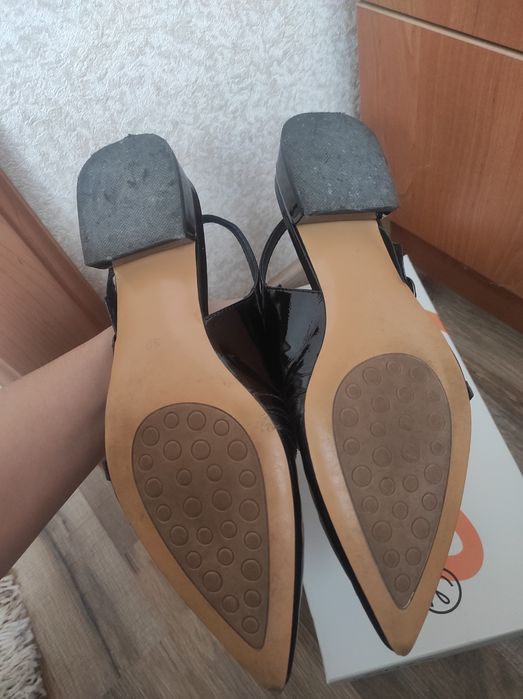 Босоніжки / слінгбенг / туфлі 39 40 розмір чорні оригінальні кожа