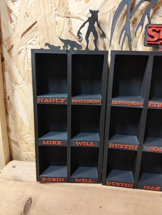 Полиця для фігурок Stranger Things / Дивні Дива