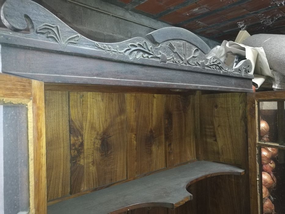 Cristaleira Castanho Maciço Centenária