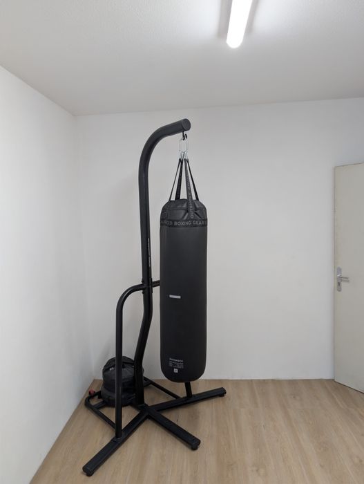 Saco e suporte "free stand" de boxe