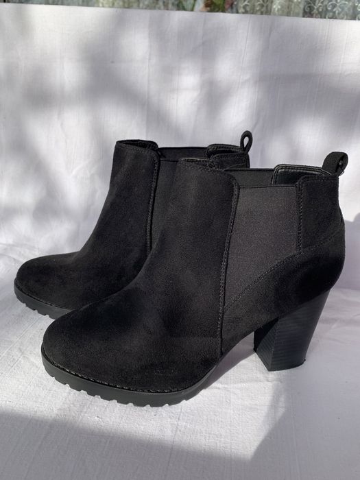 Ботильйони замшеві