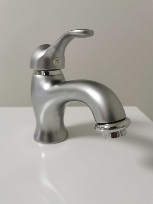 Torneira misturadora de lavatório
