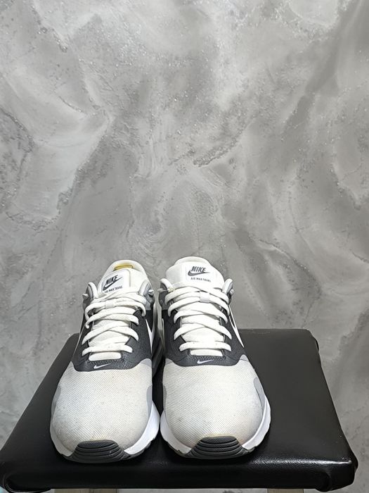чоловічі кросівки Nike Air Max Tavas розмір 43 27.5 см