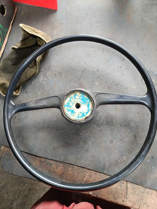 Kierownica c325 c328