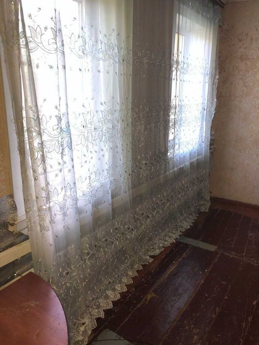 Половина будинку в центрі міста - Більше