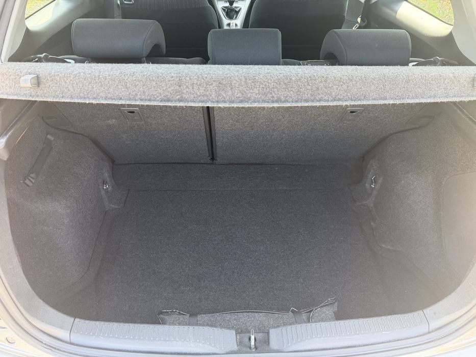 Toyota Auris 1.4 D4D Nacional um dono revisoes todas na marca
