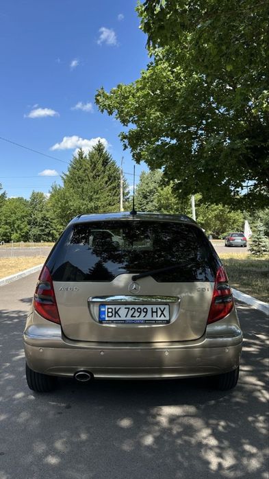 Mercedes-Benz A180
