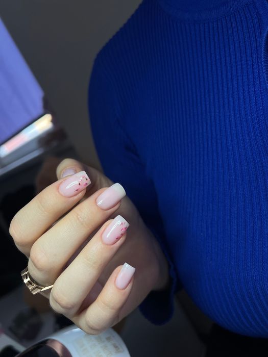 Петропавлівська 49. Манікюр , гель лак+ укріпленя , нарощування)