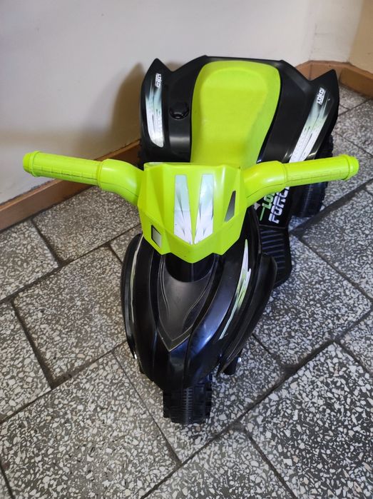 Motorek akumulatorowy