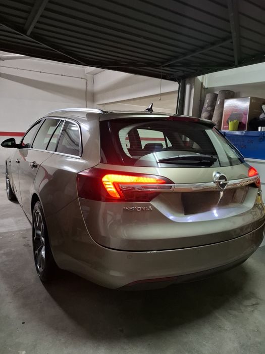 Opel Insignia sport tour 2.0 140cv eco Flex — photo 2