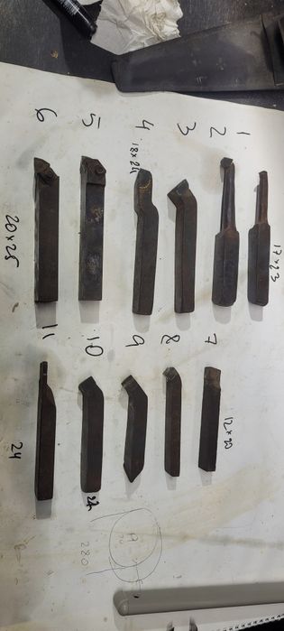 Продам токарный резец