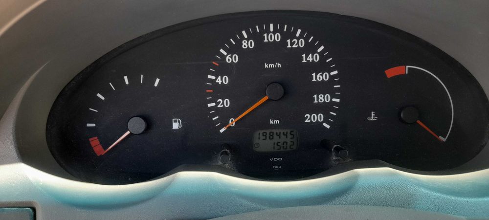 Nissan micra comercial