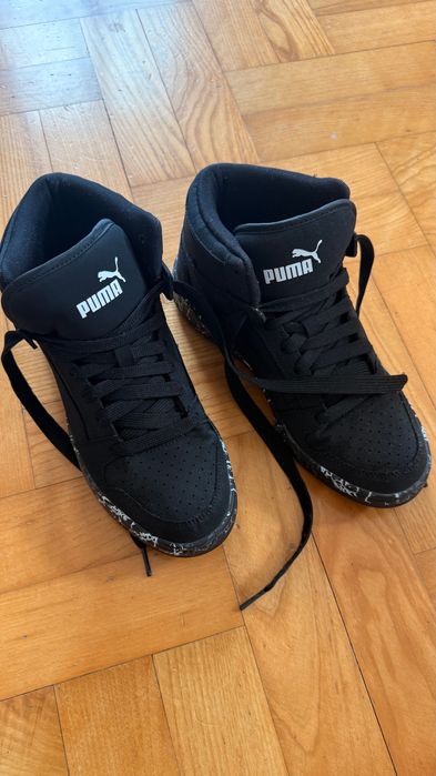 Продам осінні кросівки Puma Men's Rebound Layup Sneaker Black Black White