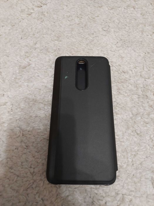 Etui na telefon z klapką