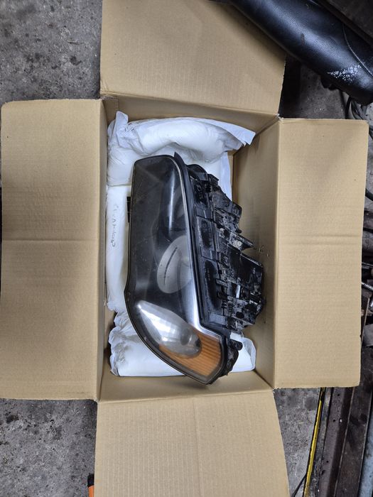 Bmw x3 e83 reflektory przód