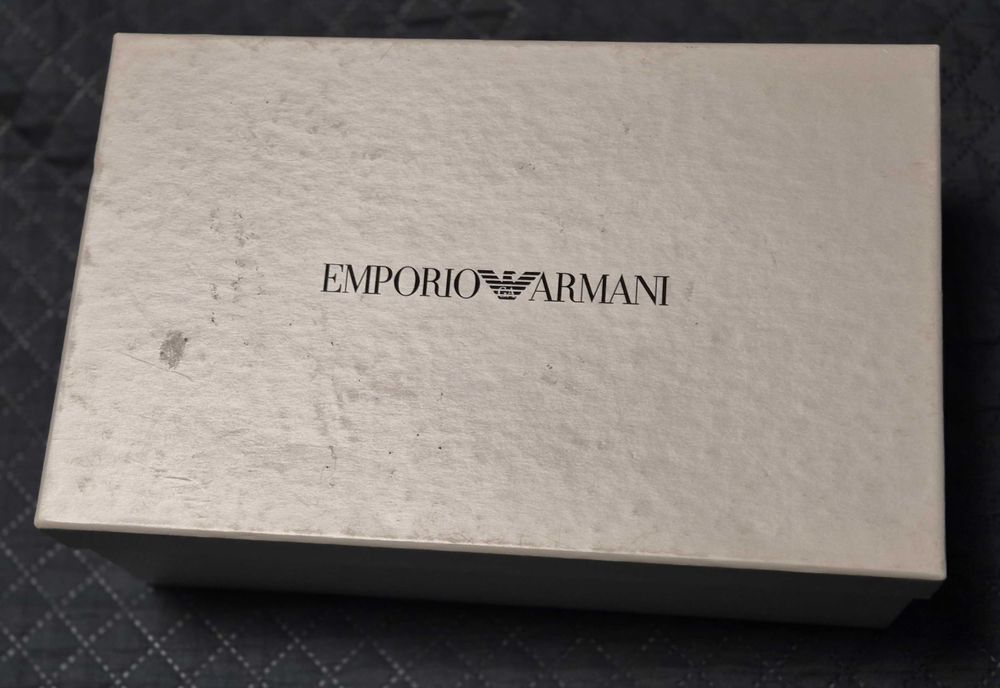 Sapatos Emporio Armani modelo XYC001 nº 32 pretos